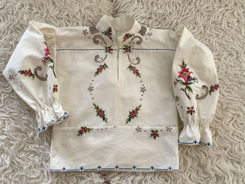 X SOLGT Festdraktskjorte Trine blomster