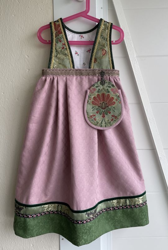 X SOLGT Festdrakt Astrid rosa med fugl