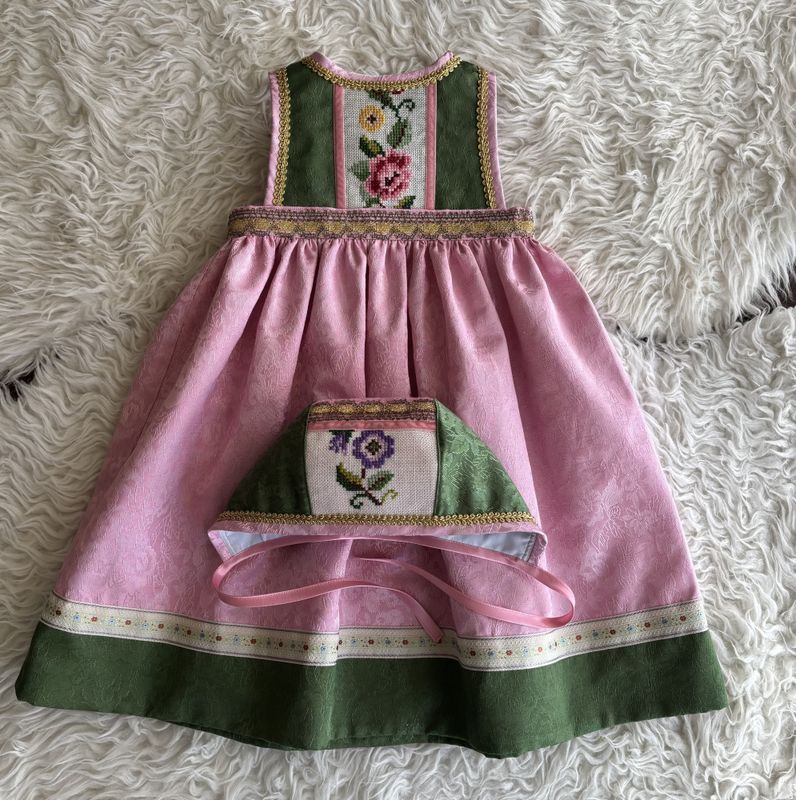 Festdrakt Astridliten rosa/grønn