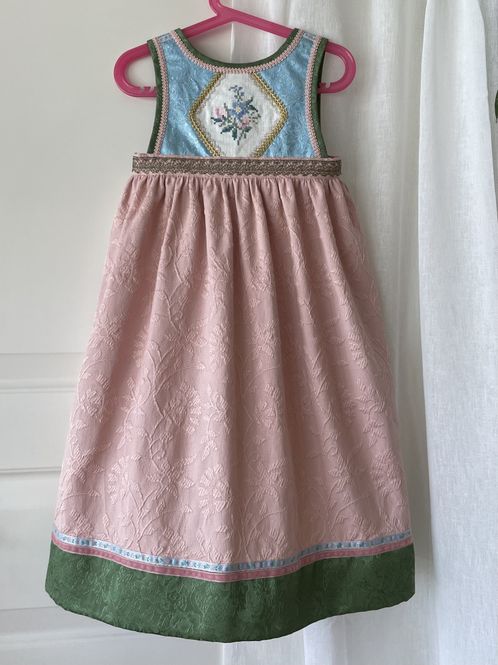 Hovedbilde SOLGT Festdrakt Astrid ...