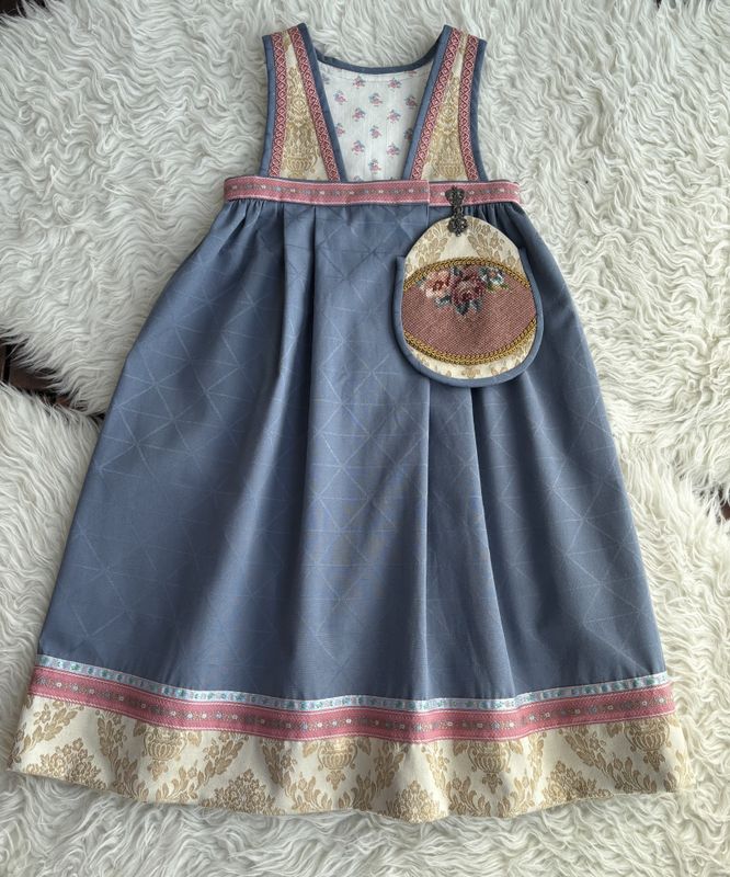 SOLGT Festdrakt Astrid blå og gul 