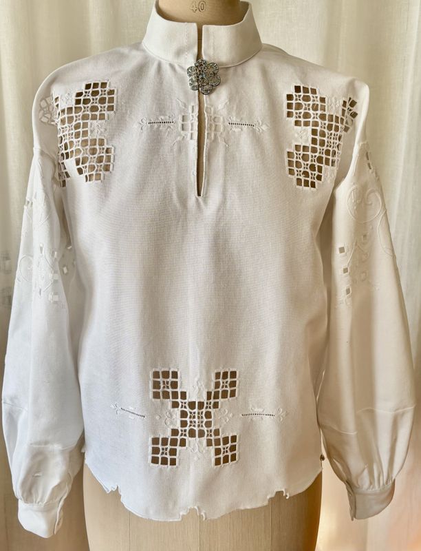 Festdraktskjorte Amanda hardangersøm 2