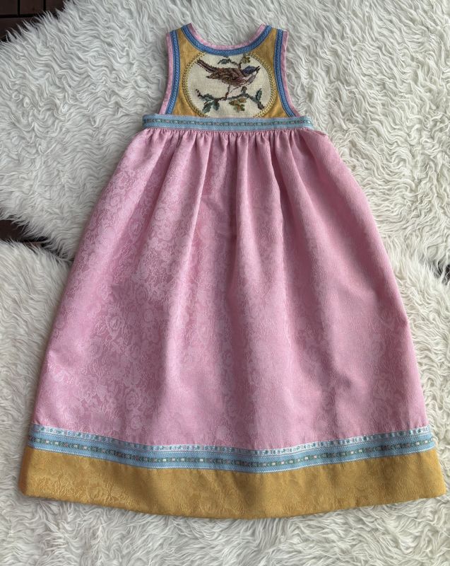 SOLGT Festdrakt Astrid rosa/gul/blå