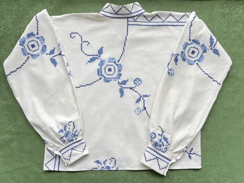 X SOLGT Festdraktskjorte Amanda blå roser