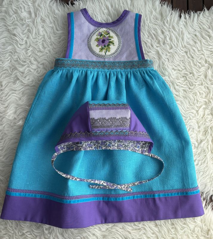 Festdrakt Astridliten turkis/lilla